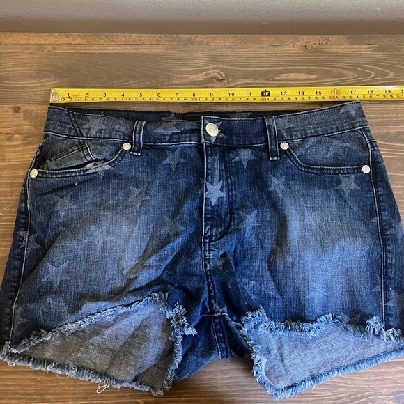 Rock & Republic Blue Slim Fit Jean Shorts - Picture 5 of 8